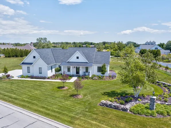 843 Settlers Trl, Sheboygan Falls City, WI 53085