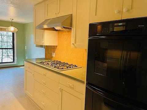 2nd image of 318 Calle Estado