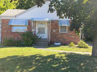 423 N Central Ave, Roxana, IL 62084