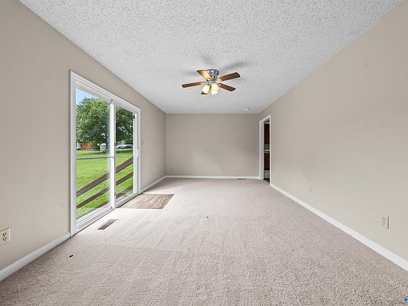 5th image of 269 Ariel Dr