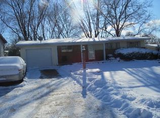 3270 Huckleberry Dr, Florissant, MO 63033