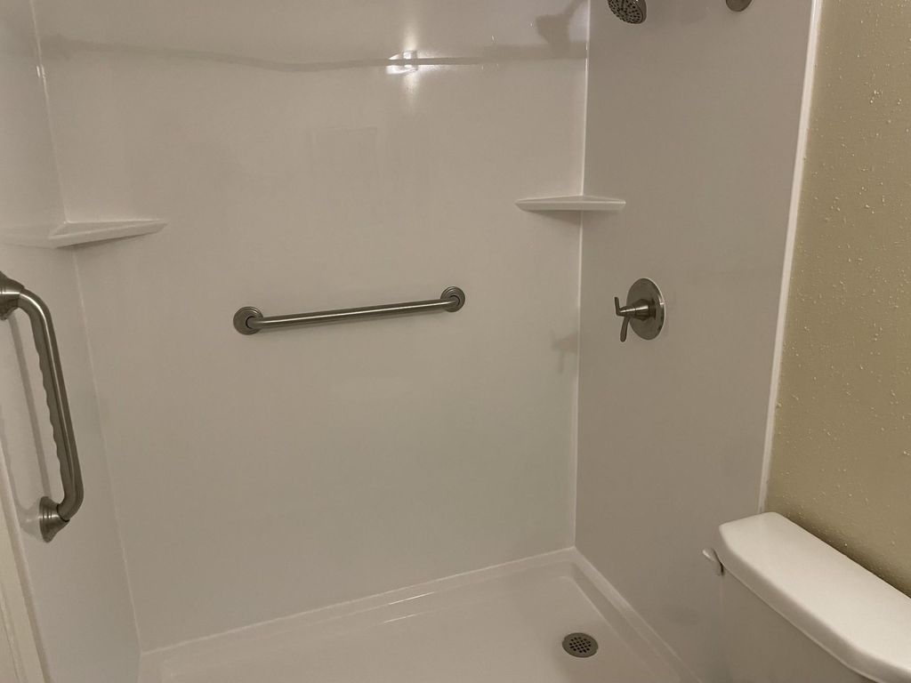 6201 Beverlyhill St APT 8, Houston, TX - More