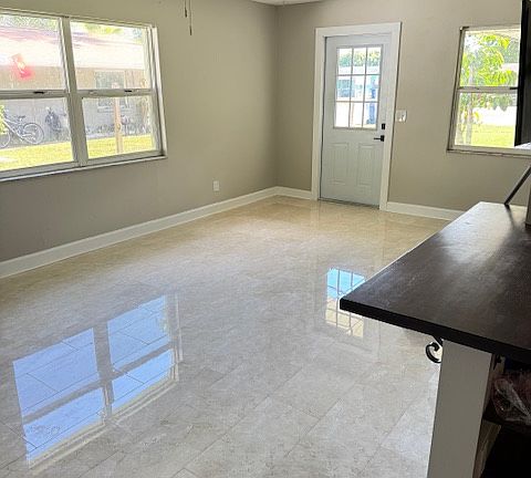 5th image of 1028 Lake Palms Dr #1028