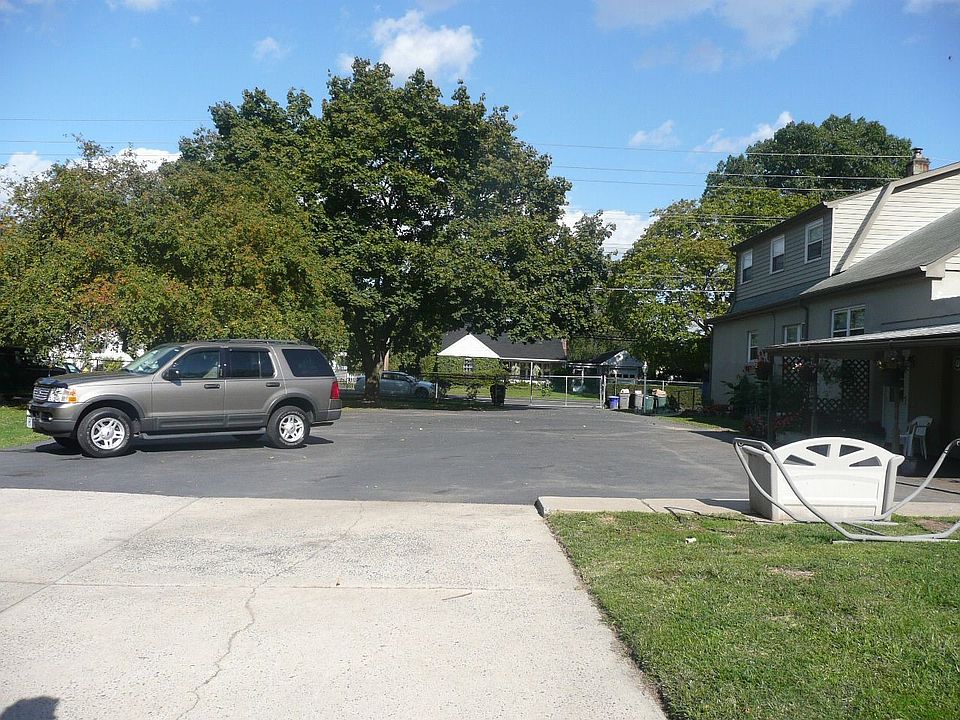 2225 Edgely Rd, Levittown, PA 19057 Zillow