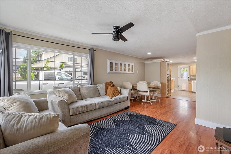4th image of 508 4th Avenue SW