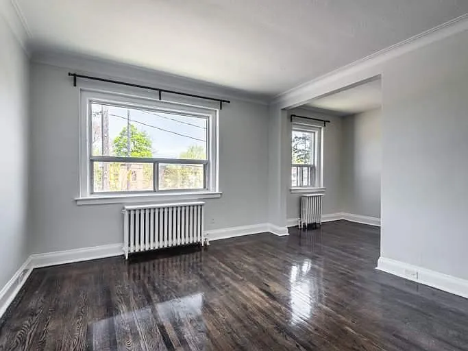1660 Bathurst St — Photo 14