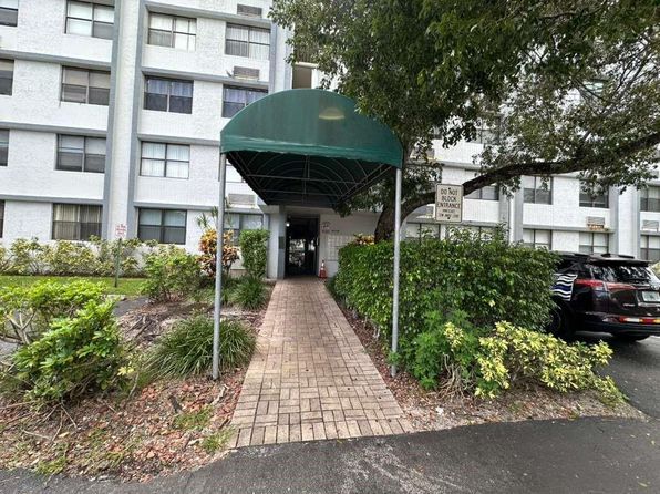 2401 Riverside Dr APT 311
