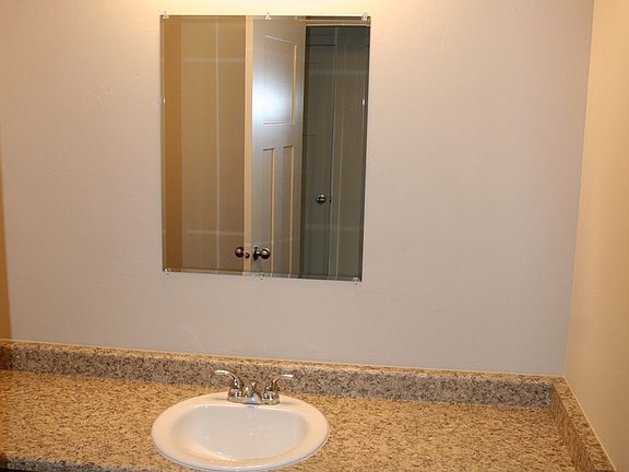 5th image of 223 N 680 E