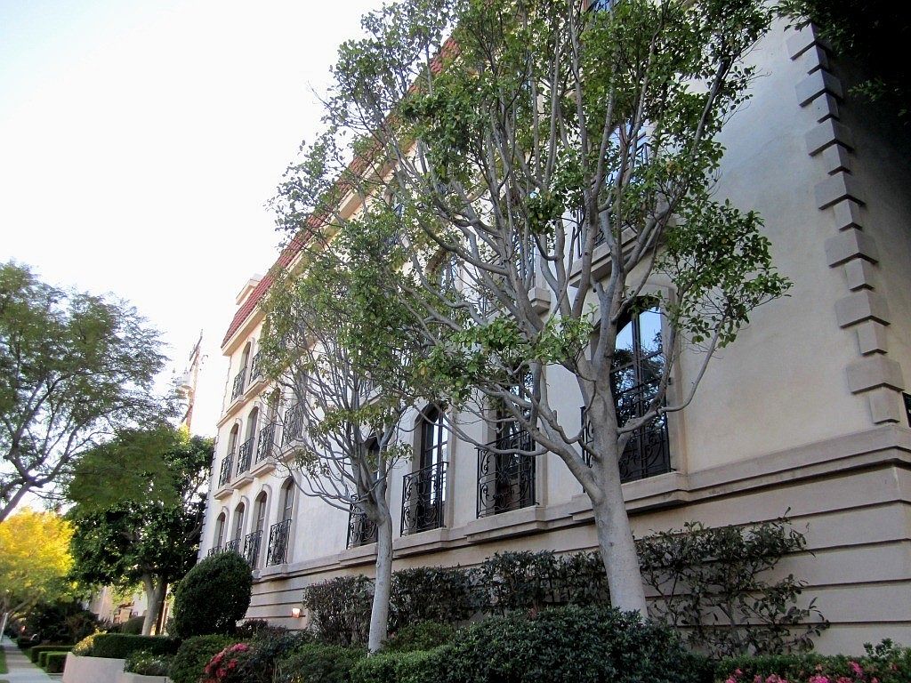 8930 Burton Way UNIT 303 Beverly Hills CA 90211 Zillow