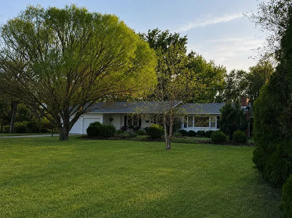 11621 N Ridge Rd, Sedgwick, KS 67135