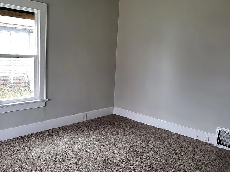 1104 Adams Ave — Photo 11