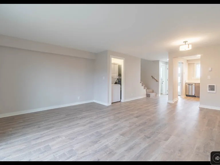 118 S 53rd St #14 — Photo 14