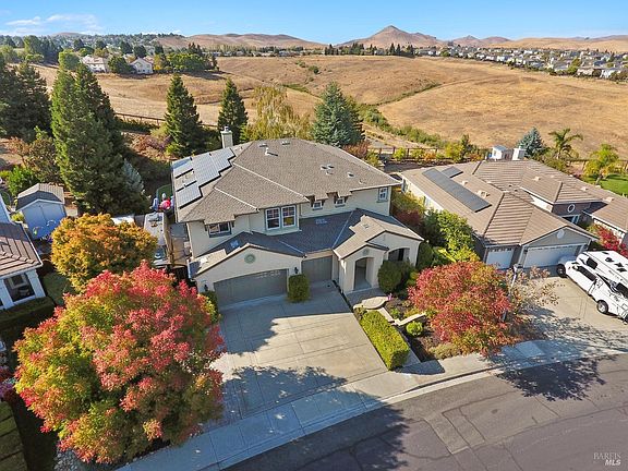 2nd image of 370 Piercy Drive