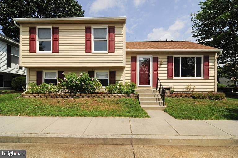 1st image of 16 Chatterly Ct