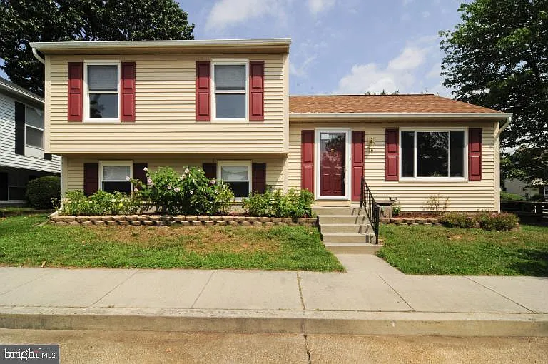 16 Chatterly Ct