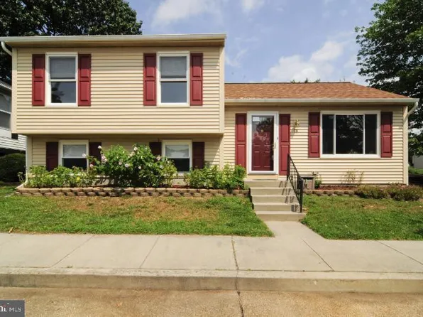 16 Chatterly Ct, Perry Hall, MD 21128