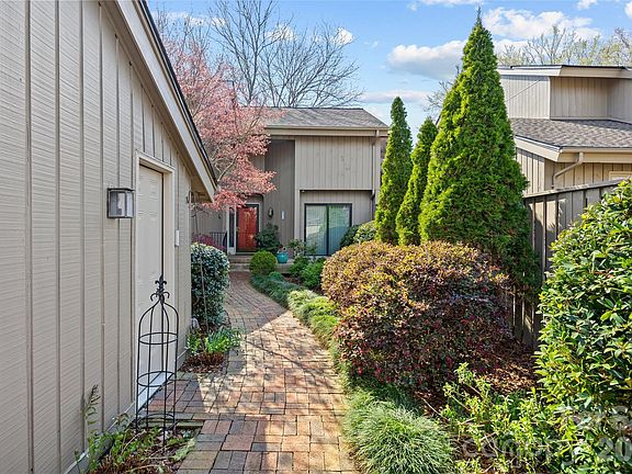 3rd image of 5120 Dunes Ct