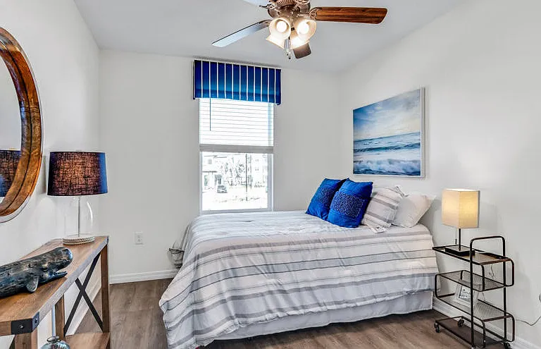 Crestview at Grove West Townhomes — Photo 21