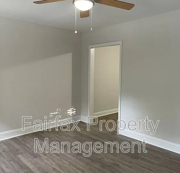 1120 Elmo St #B — Photo 6