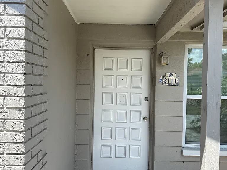 3111 Lenwood Dr — Photo 1