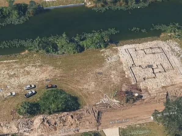 1214 NE 6th Ave, Cape Coral, FL 33909