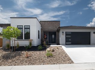 916 Little Star Dr, Reno, NV 89511