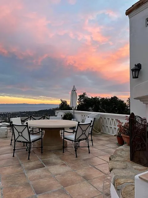 4 bed, 3.5 bath, 3700 sqft, $18,000 — Photo 4