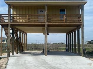 408 Royal Oak Ln, Rockport, TX 78382