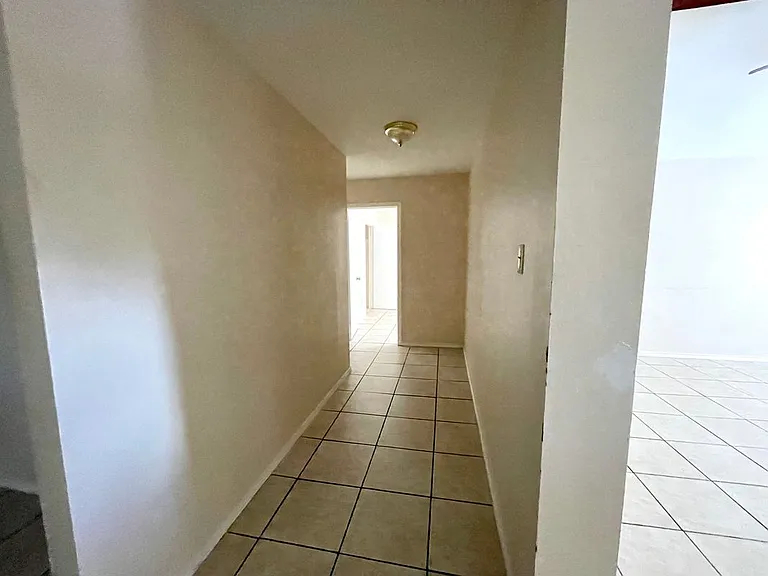 231 Malaga Dr — Photo 10