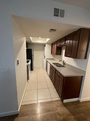 32 North Photo 1