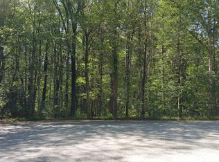 3 Hillside Dr, Sturbridge, MA 01566