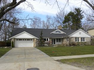 23217 Ranch Rd, Beachwood, OH 44122