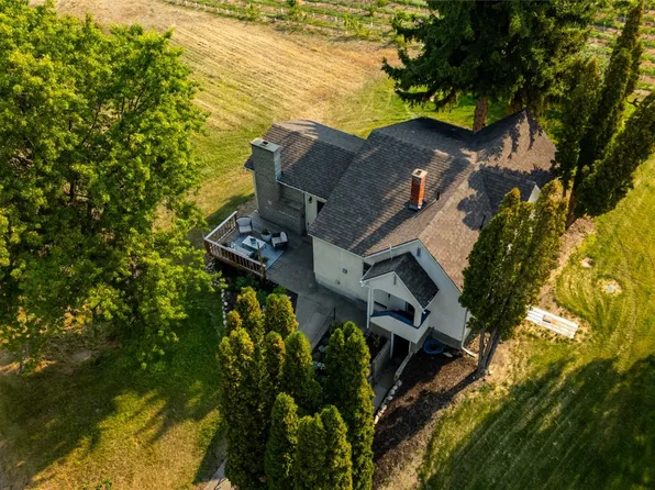 1275 Munson Ave, Penticton, BC V2A 8S5