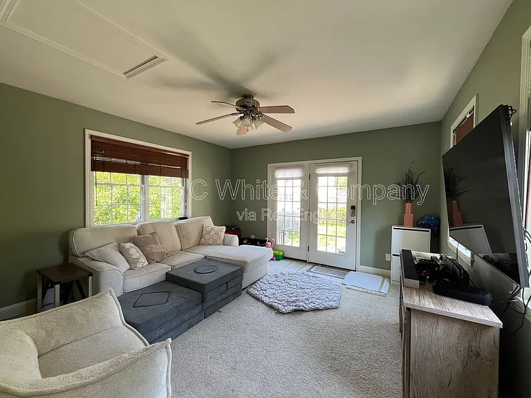 109 Ardmore St — Photo 6