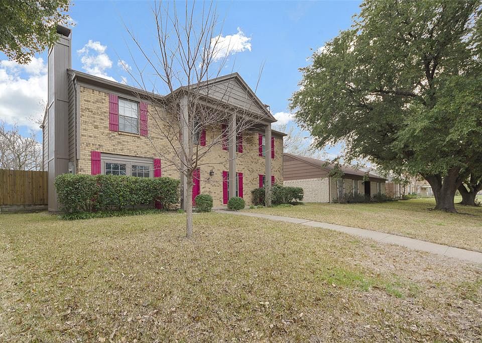 1st image of 1038 Alexandria Ave