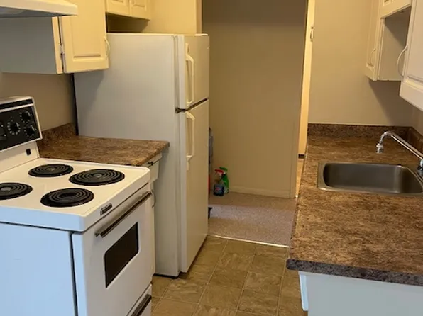 1110 Howie Ave #111, Coquitlam, BC V3J 1V1