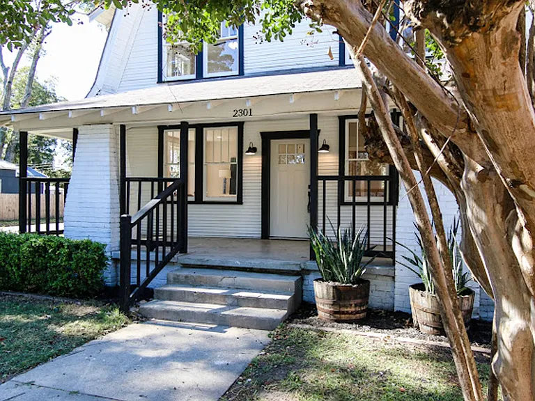 2301 Pecan St — Photo 19