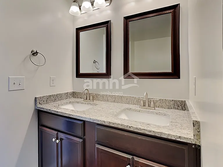 236 Addlestone Cir — Photo 12