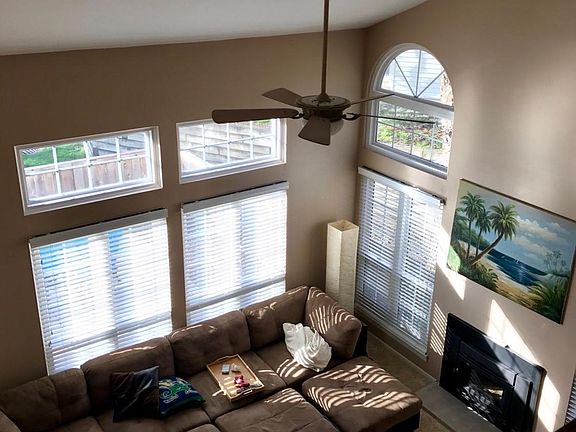 5th image of 710 Newbury Ln