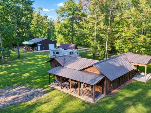 5113 Sawyer Ln, Rose City, MI 48654