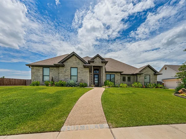 104 Chalet Ln, Waco, TX 76712