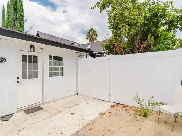 19314 Valerio St #1/2, Reseda, CA 91335