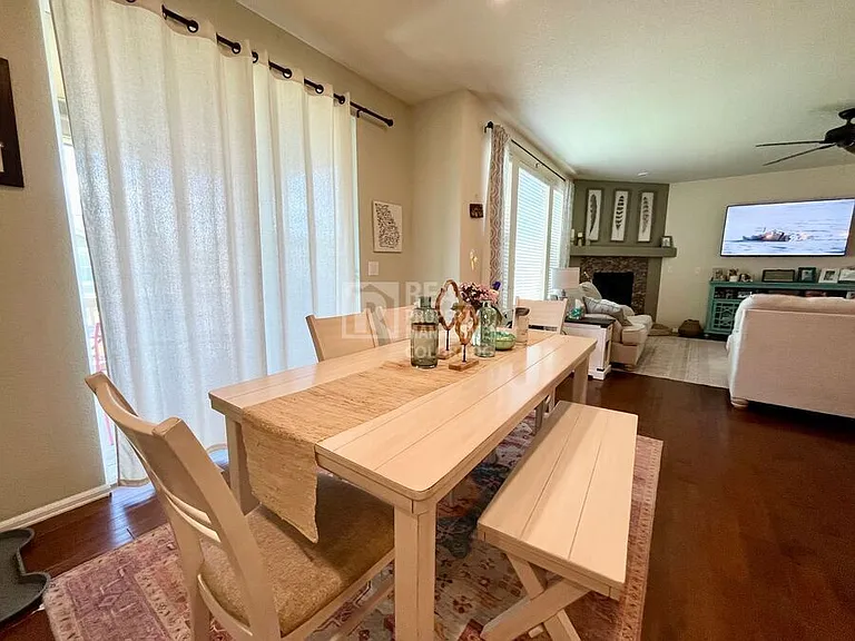 776 Sundance Ln — Photo 5