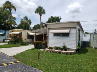 2 Idle Ln, Bradenton, FL 34208