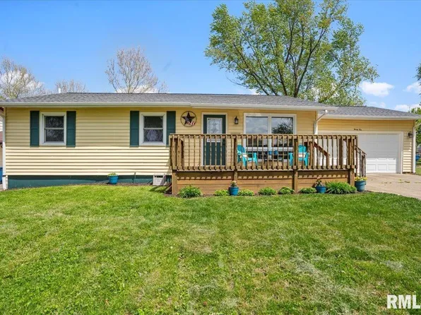 94 Downing Dr, Chatham, IL 62629