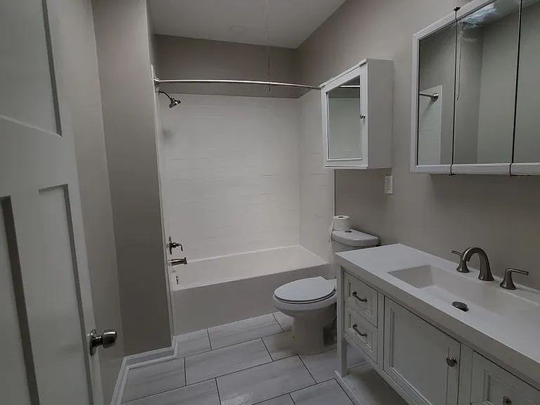 2744 Maryland Ave — Photo 15