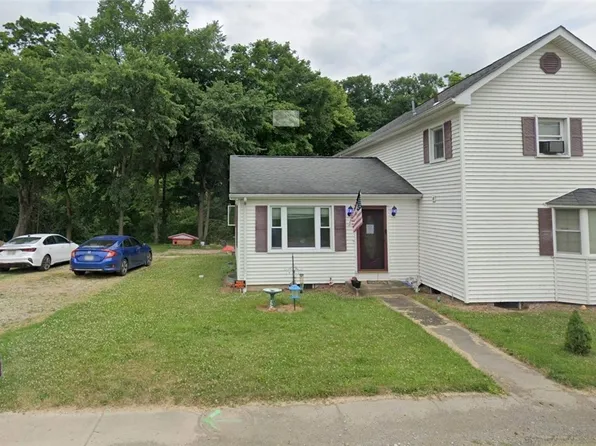 225 E Middle St, Burbank, OH 44214
