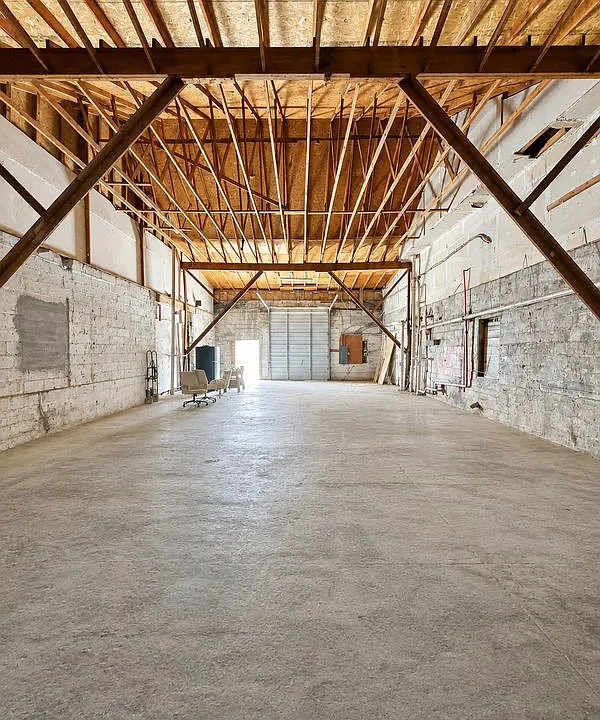 Building Photo 3