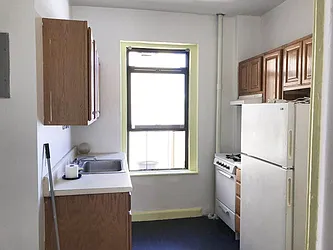 Rented by Realty 2000 Corp