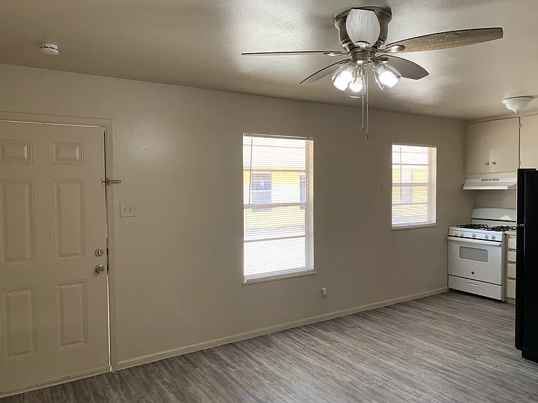 719 Britton Ave #8 — Photo 2